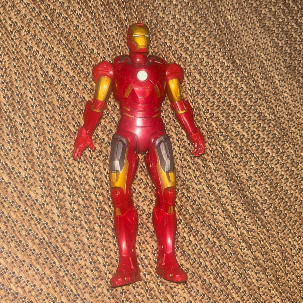 Iron Man Figure (Adjustable It Can Move Parts)